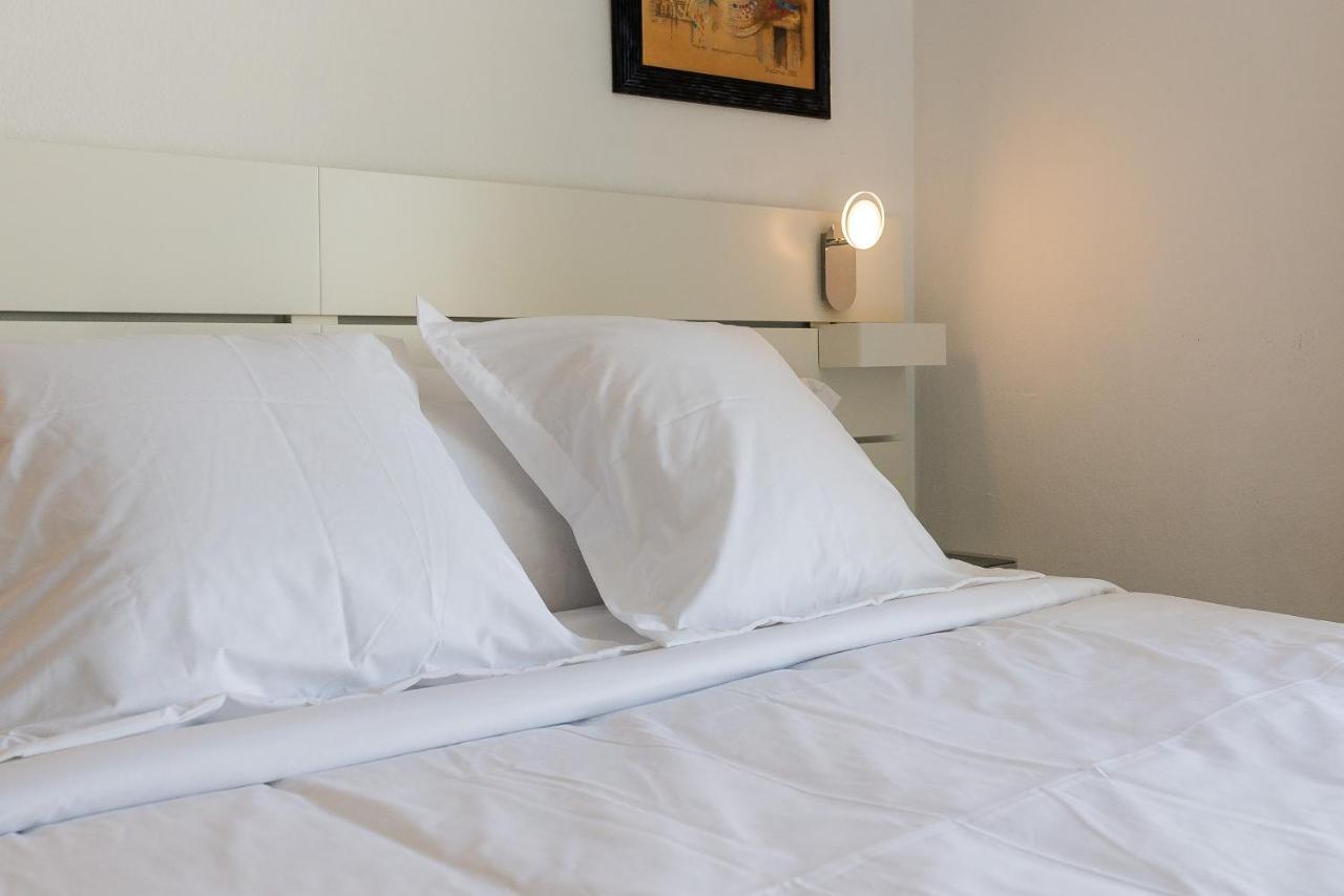 Homeforguest Bright Studio In La Carihuela Near The Beach Torremolinos Eksteriør billede