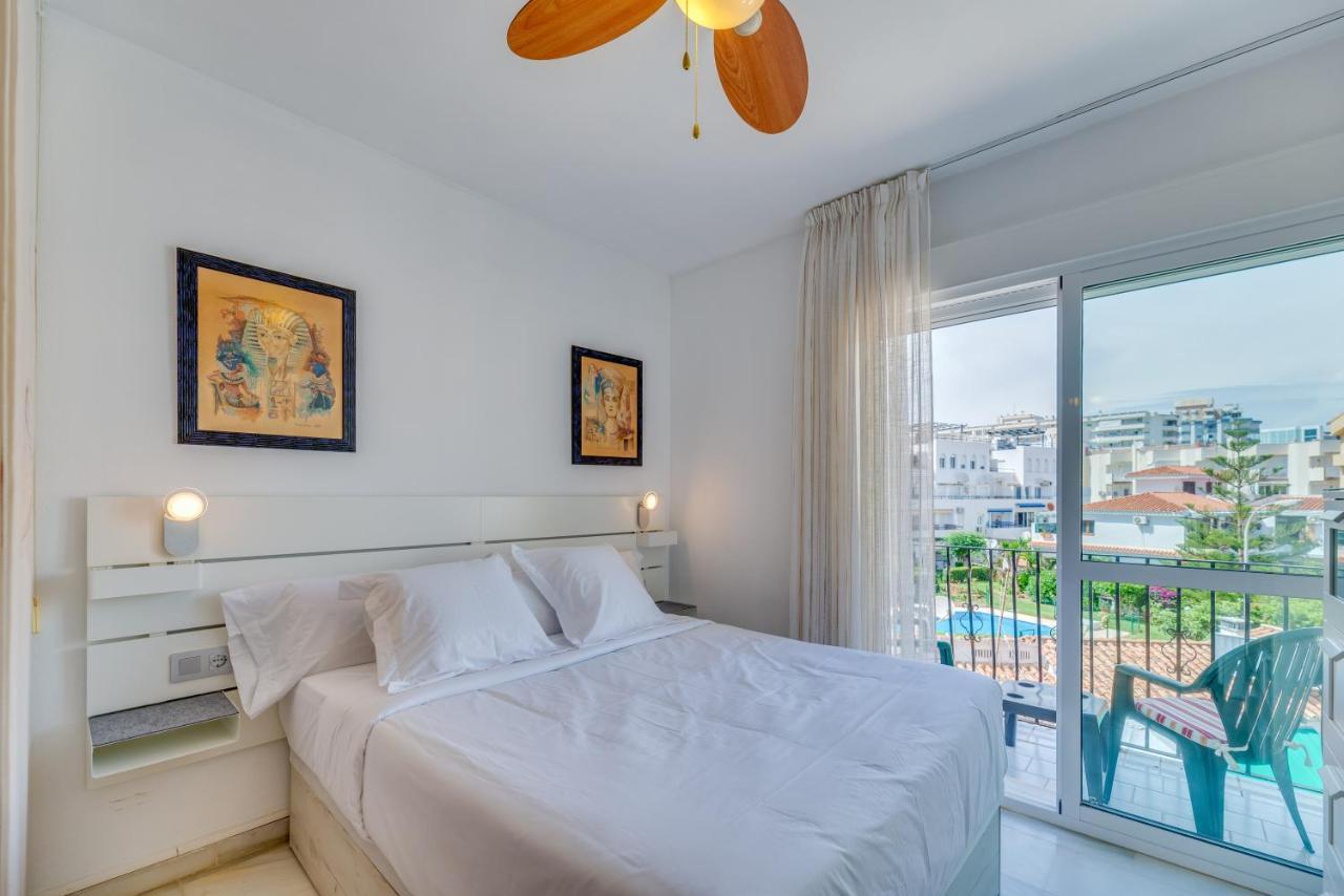 Homeforguest Bright Studio In La Carihuela Near The Beach Torremolinos Eksteriør billede