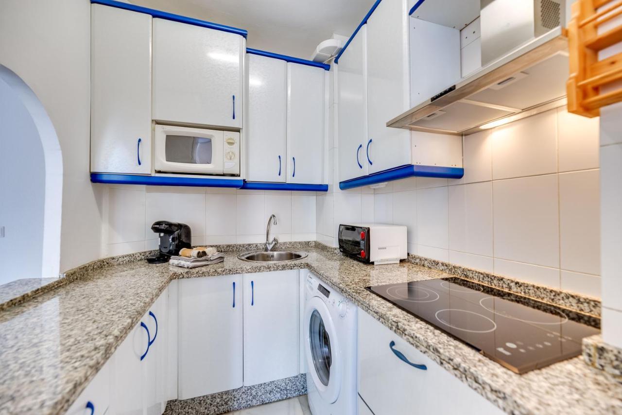 Homeforguest Bright Studio In La Carihuela Near The Beach Torremolinos Eksteriør billede